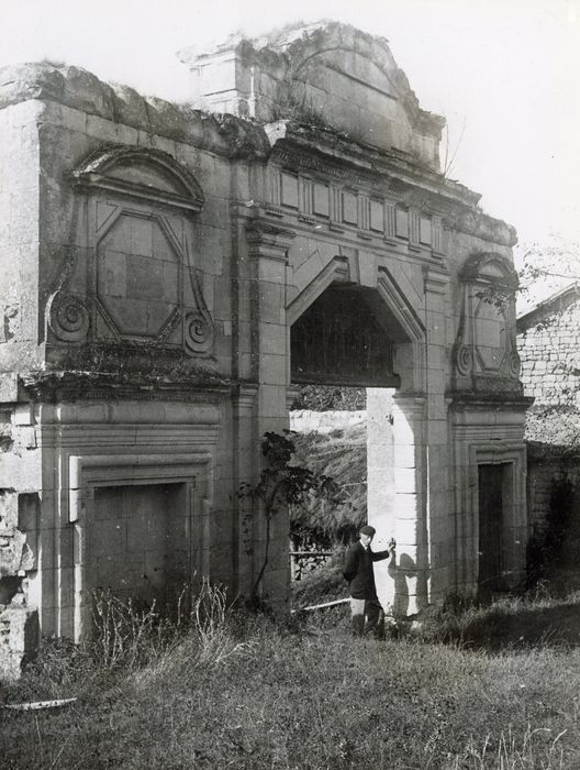 portail monumental d’accès à la cour, élévation est