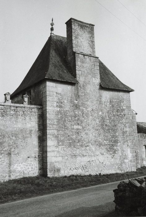 communs sud, pavillon sud, élévation ouest