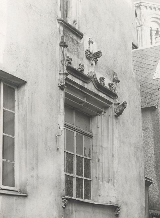 façade sur rue, détail de la baie