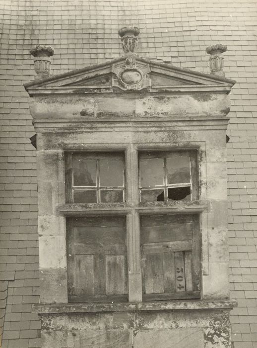 façade sur cour, détail d’une baie