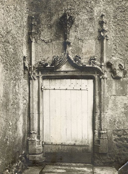 porte d’accès à la tourelle d’escalier