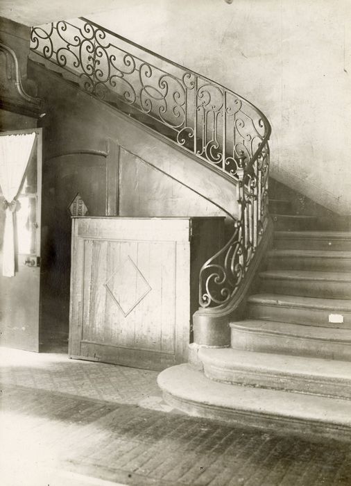 escalier, vue partielle