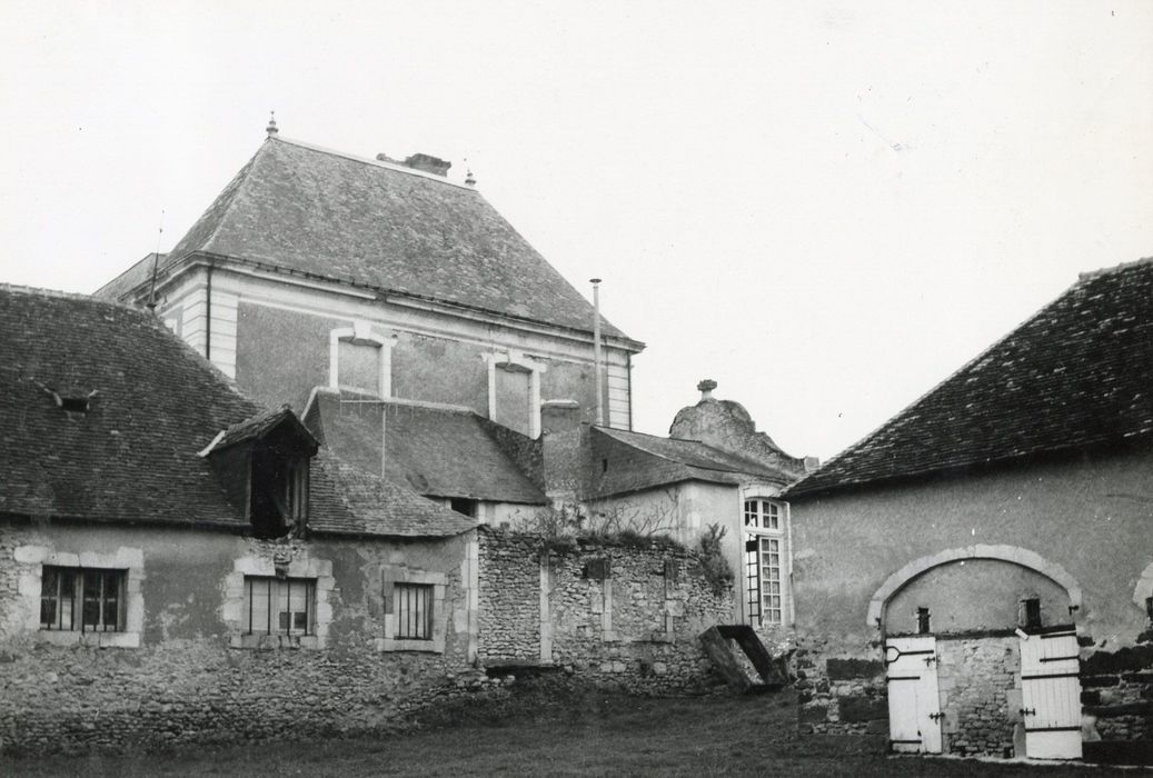 vue partielle des communs, angle sud-ouest