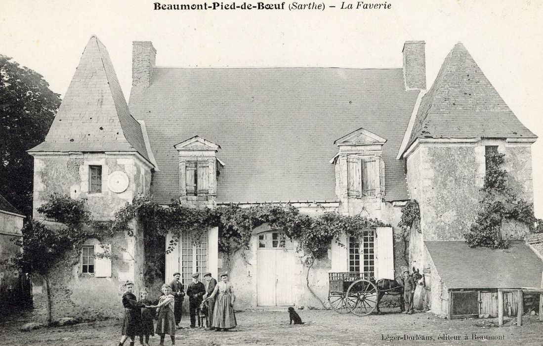 façade antérieure sur cour