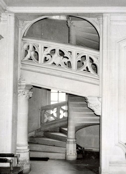 escalier, vue partielle