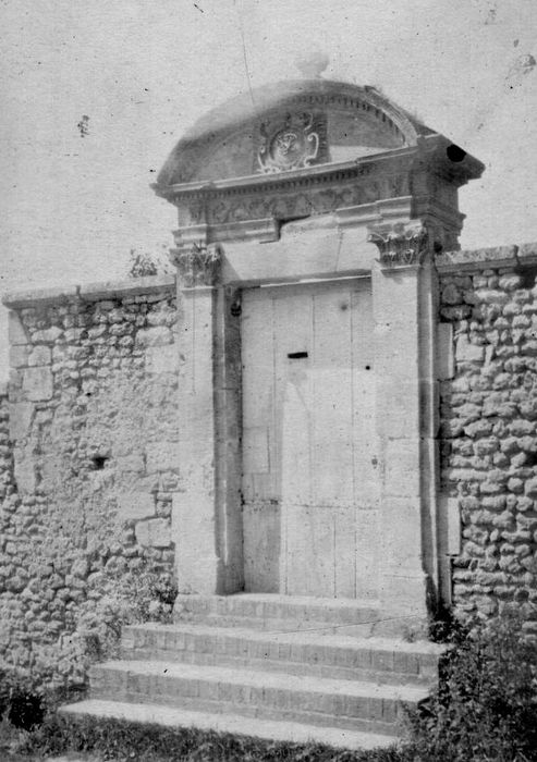 porte d’accès sur rue