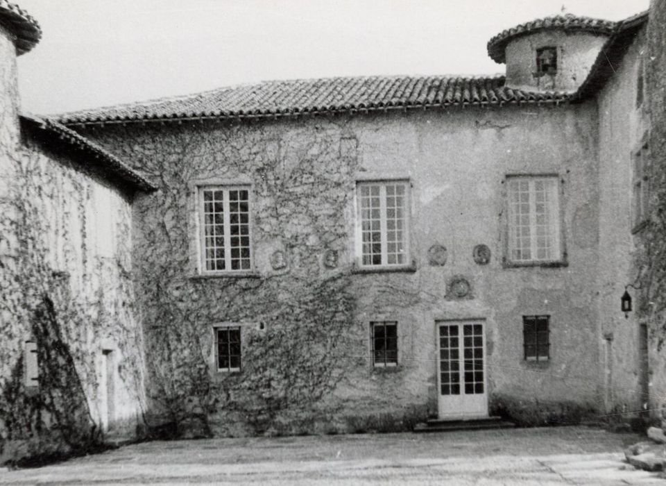 cour intérieure, façade ouest