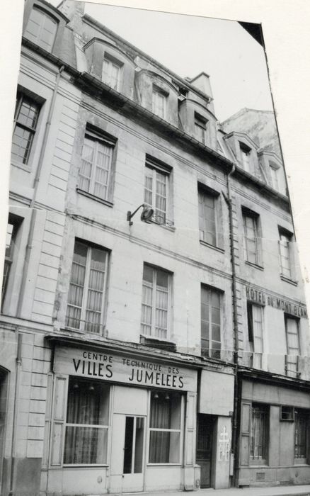 façade sur rue