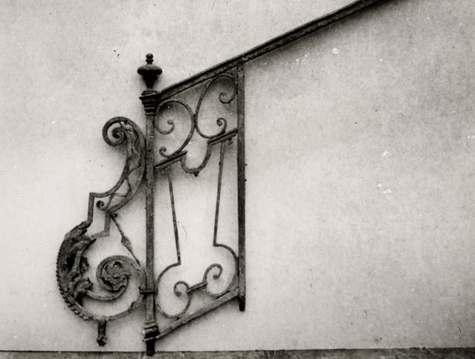 rampe en fer forgé (fragment)