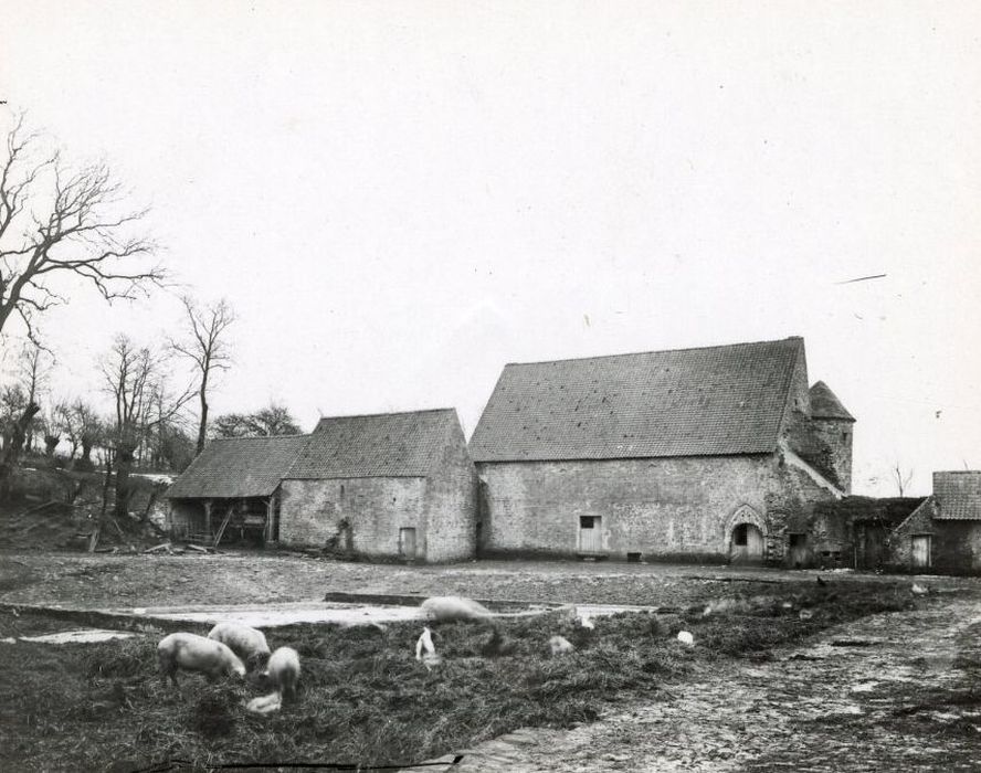 vue générale du moulin dans son environnement depuis le Nord-Ouest