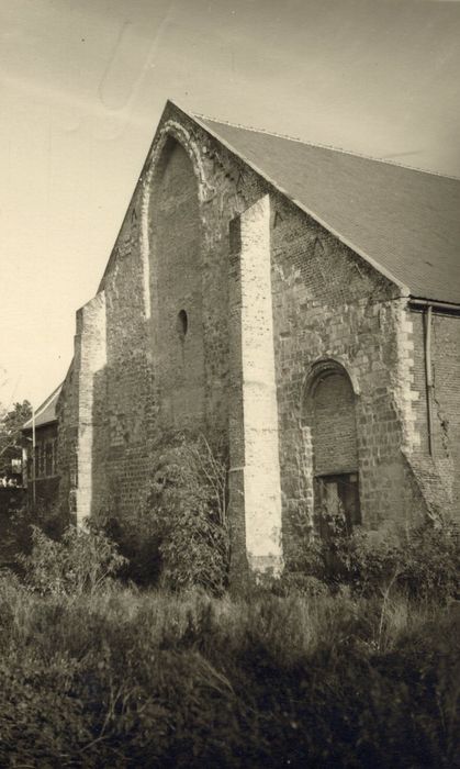 église, vue partielle