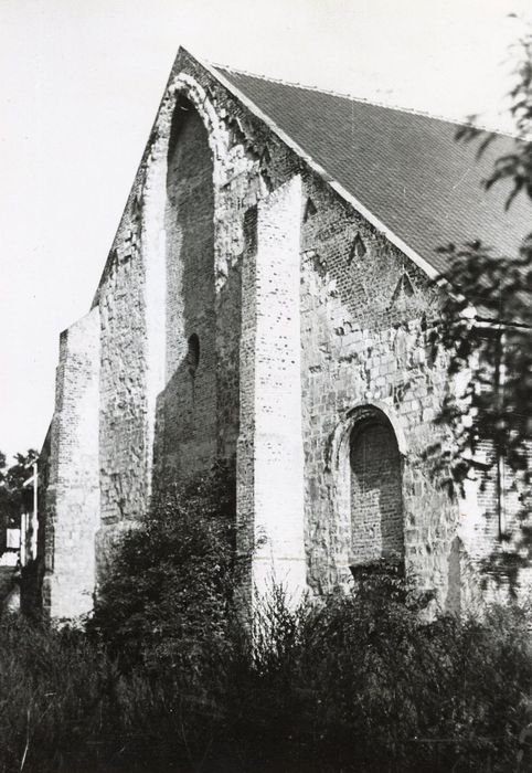 église, vue partielle