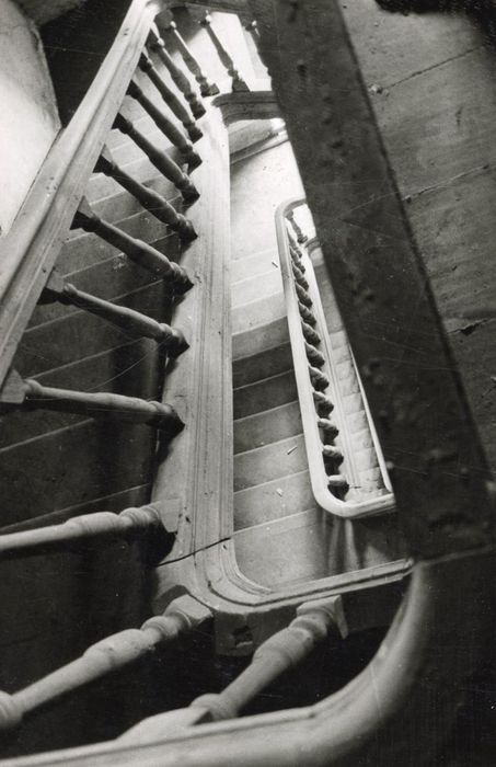 escalier, vue partielle