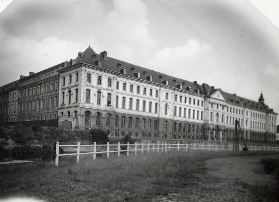 façade sur le quai