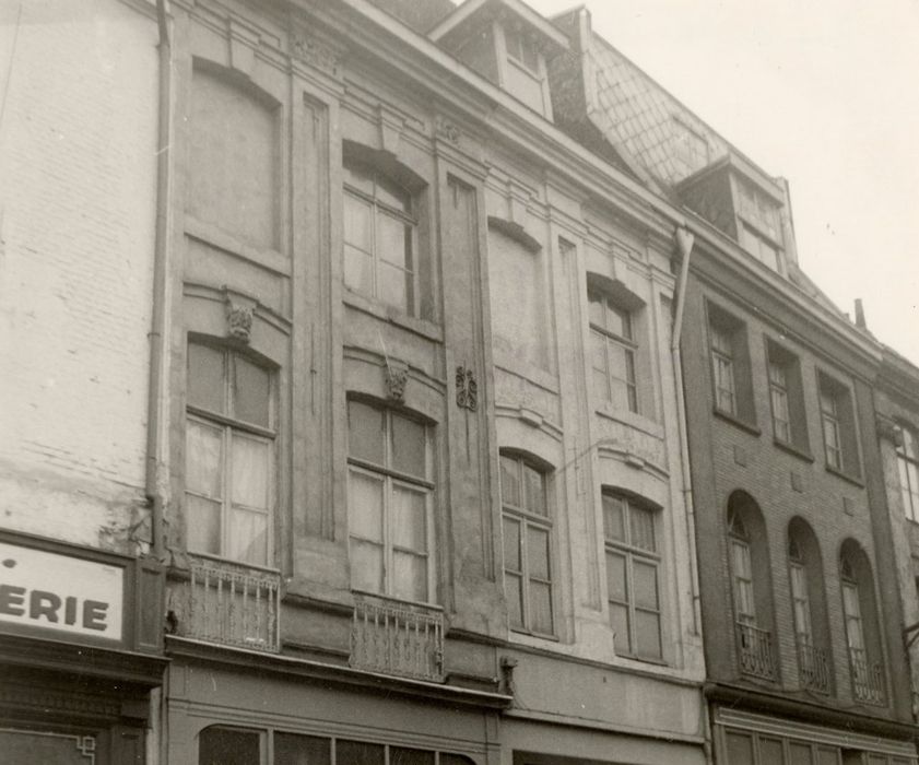 façades sur rue des n°25 et 27