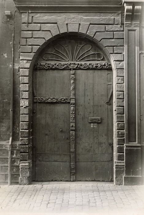 porte d’accès sur rue