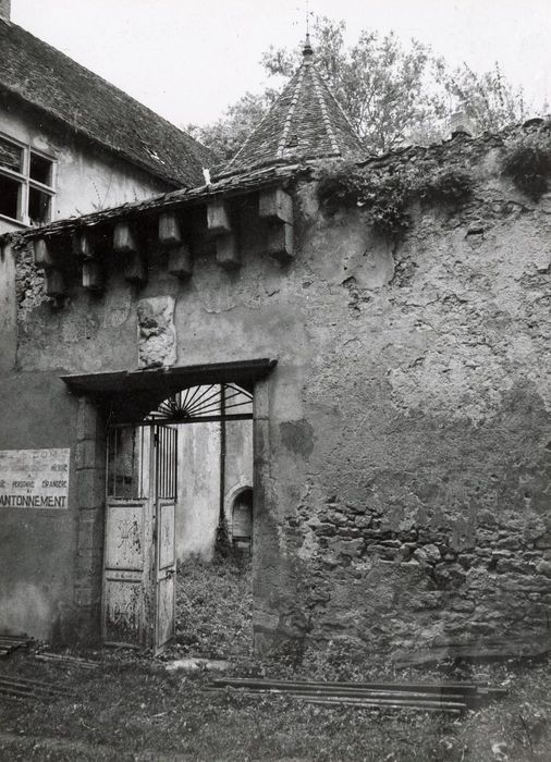 porte d’accès sud à la cour intérieure