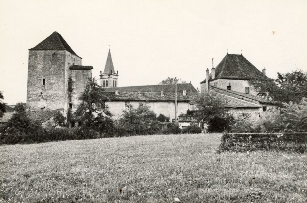 vue partielle des bâtiments depuis le Sud-Est