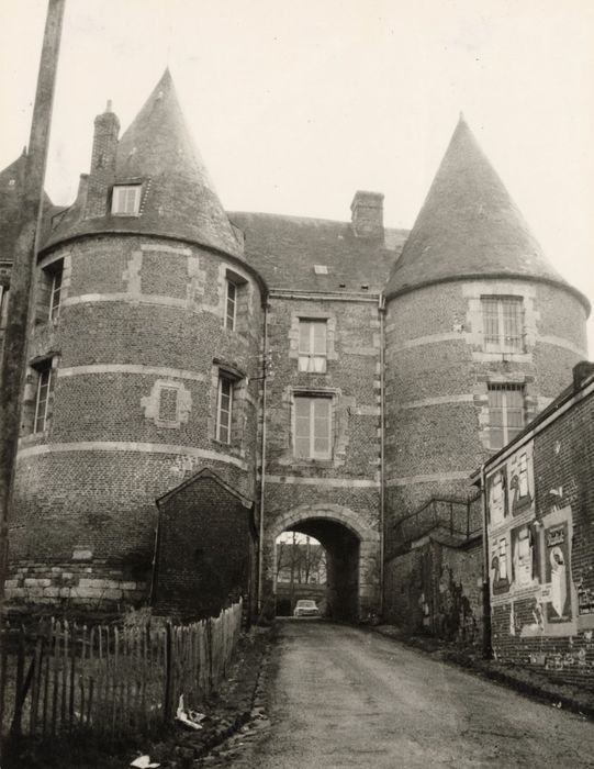 façade ouest, vue partielle