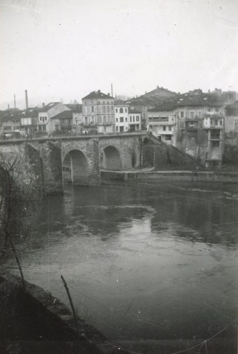 vue partielle du pont depuis l’aval