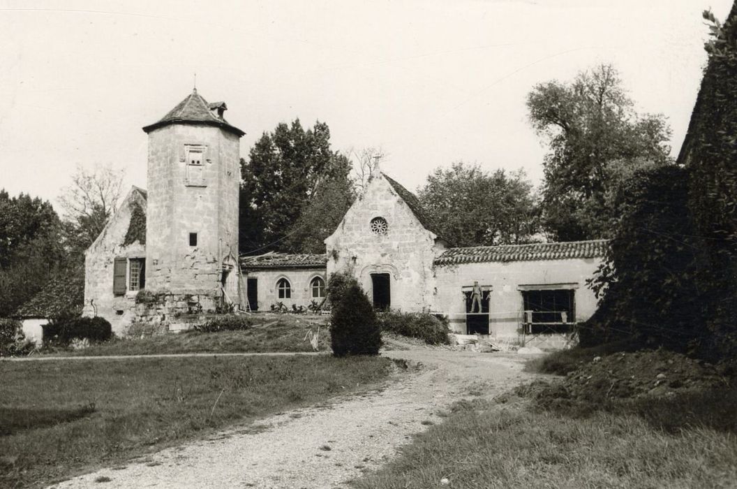 vestiges de l’ancien château, ensemble sud