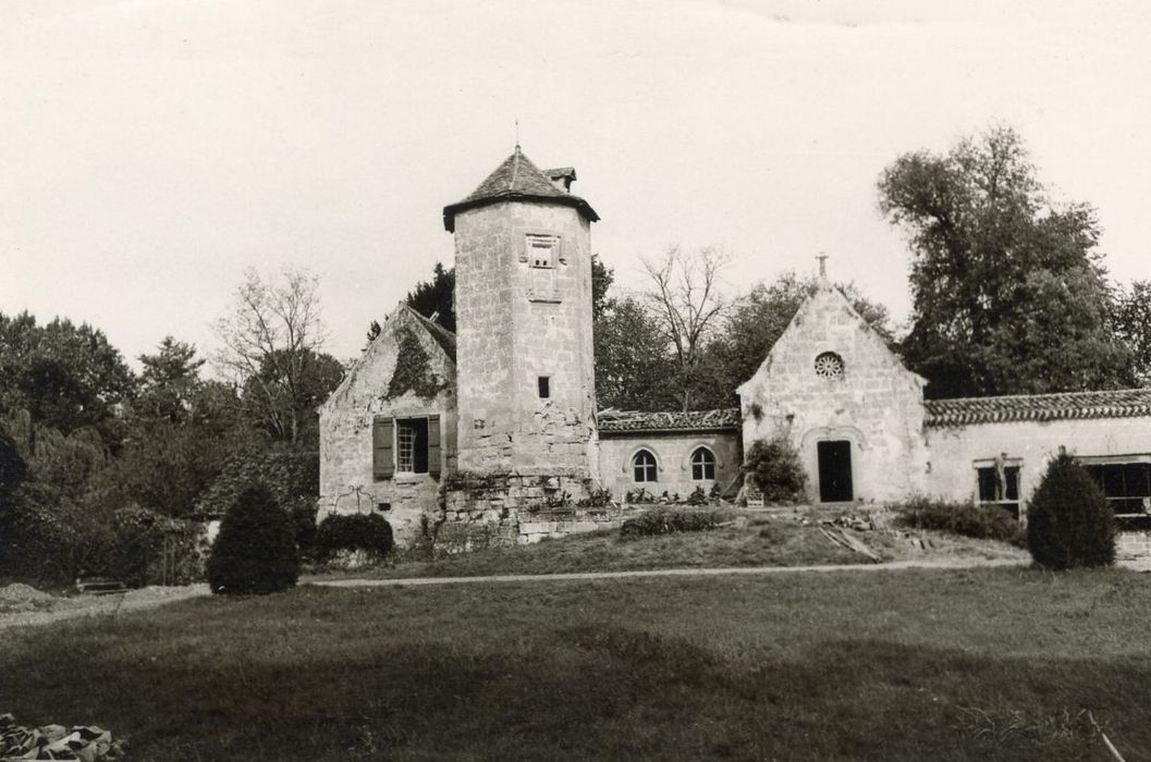 vestiges de l’ancien château, ensemble sud