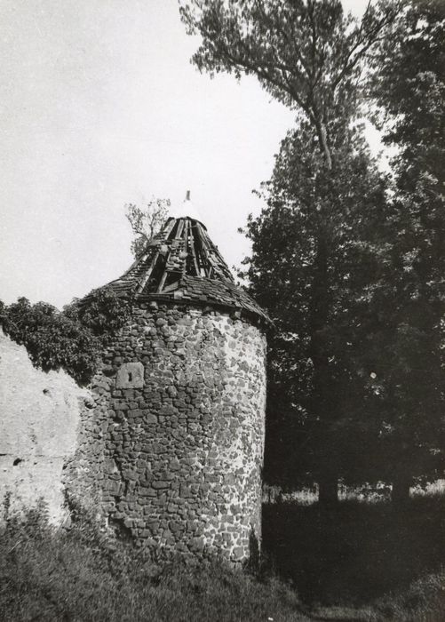 tour sud-ouest de l’ancienne enceinte