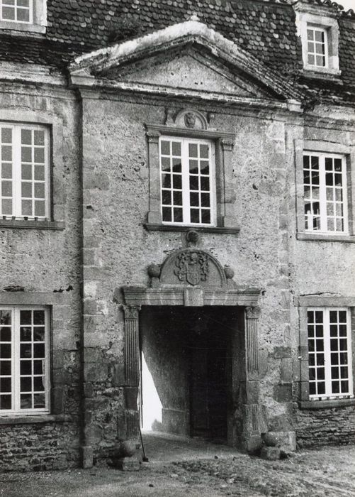 aile nord sur la cour d’honneur, façade sud-est, vue partielle