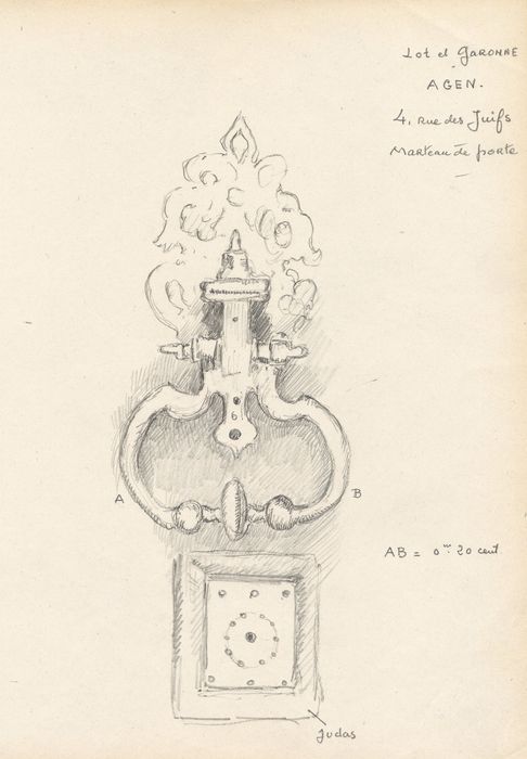 porte d’accès, détail du marteau (dessin : crayon sur papier)