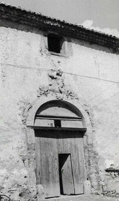 cour des grange, portail d’accès au cellier