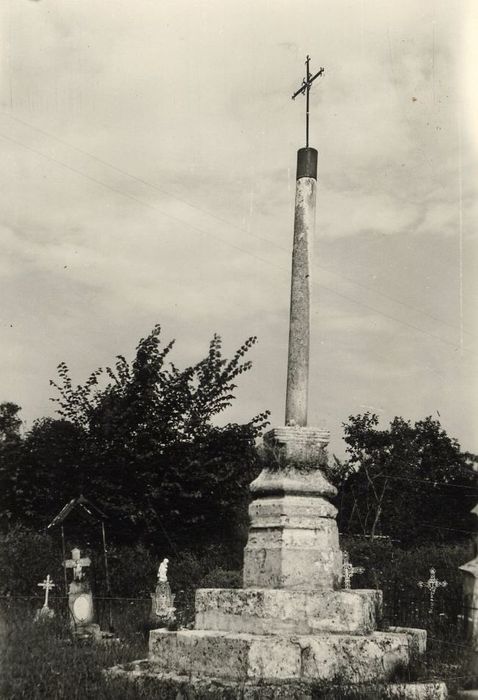 vue générale de la croix