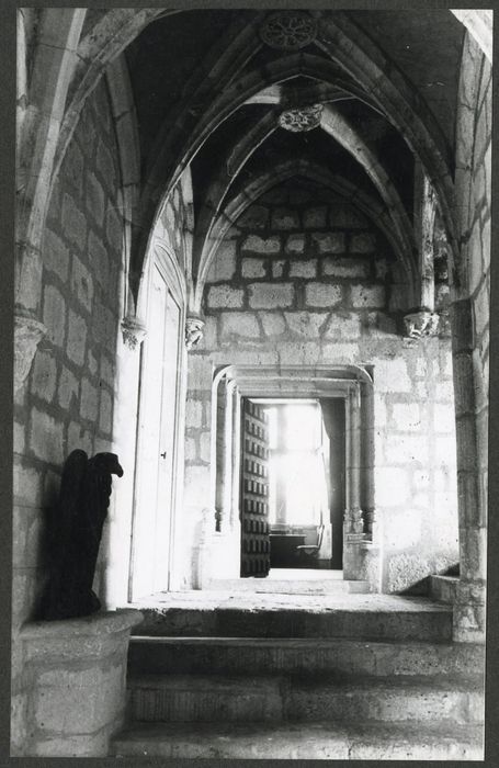 escalier non localisé, vue partielle