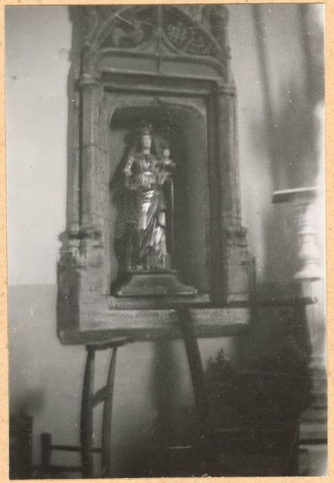 statue : Vierge à l’Enfant