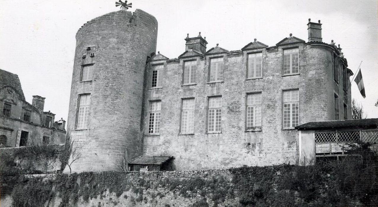 bâtiment est, façades sud-ouest