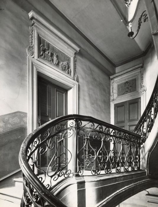 escalier, vue partielle