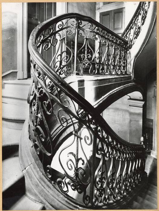 escalier, vue partielle