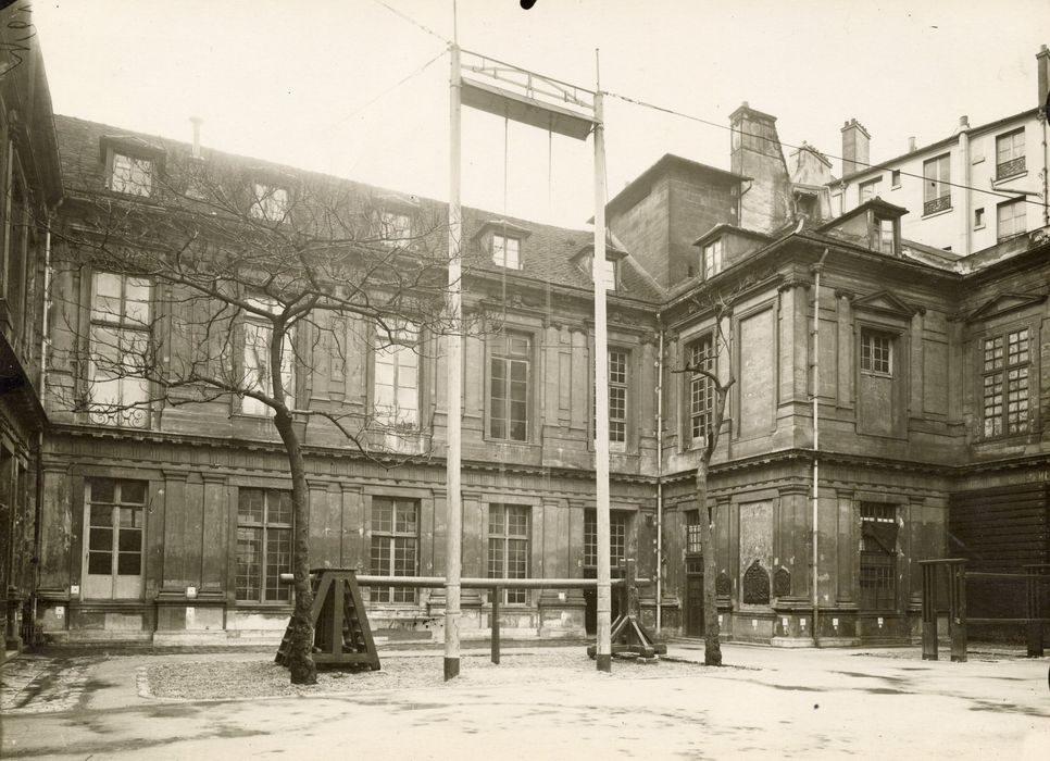 façade nord sur la cour d’honneur