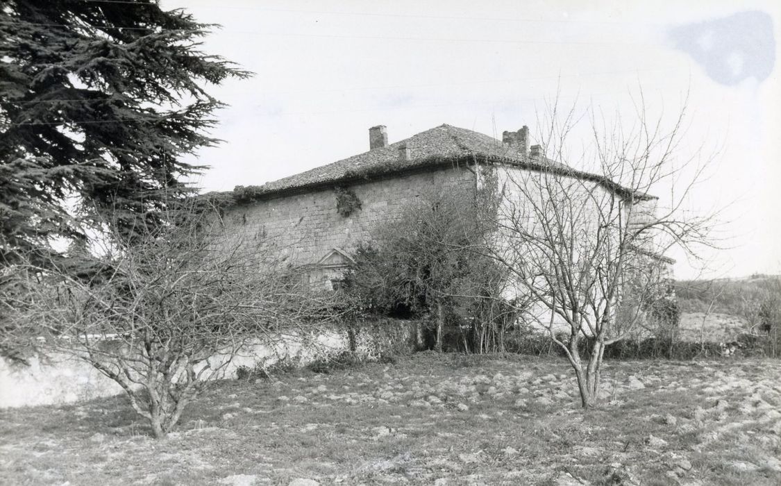 façades nord-ouest, sud-ouest, vue partielle