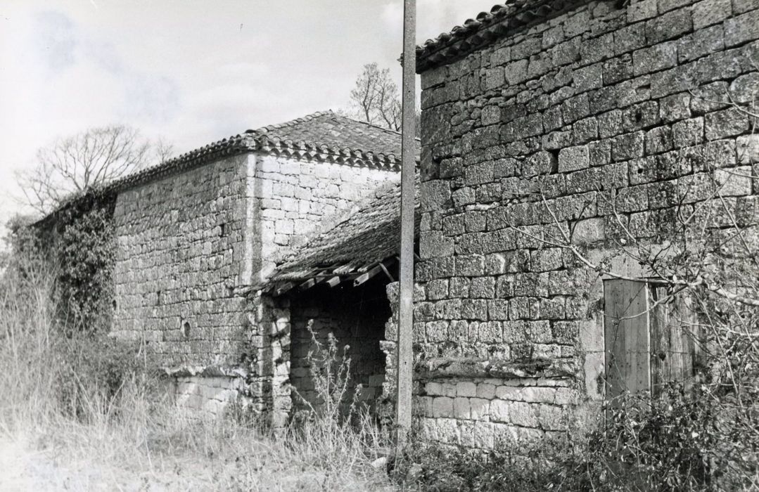 bâtiment annexe, façade nord-ouest, vue partielle