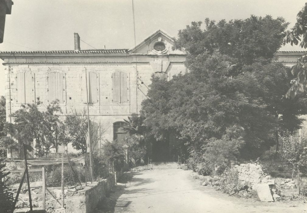 façade sud-ouest, vue partielle