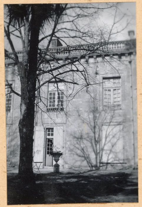 façade non localisée, vue partielle