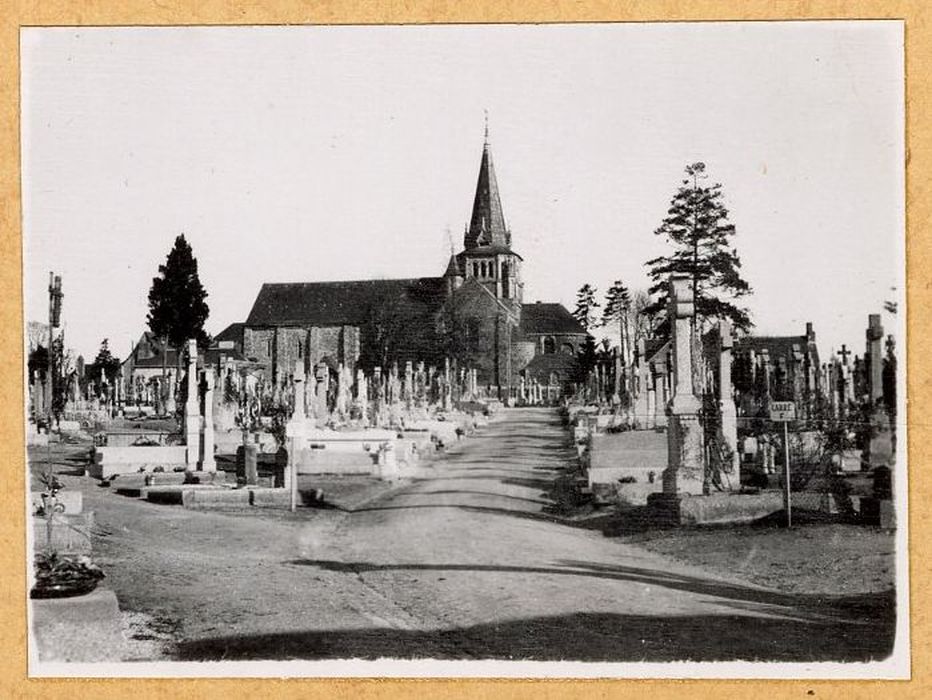 vue partielle de l’église depuis le Sud