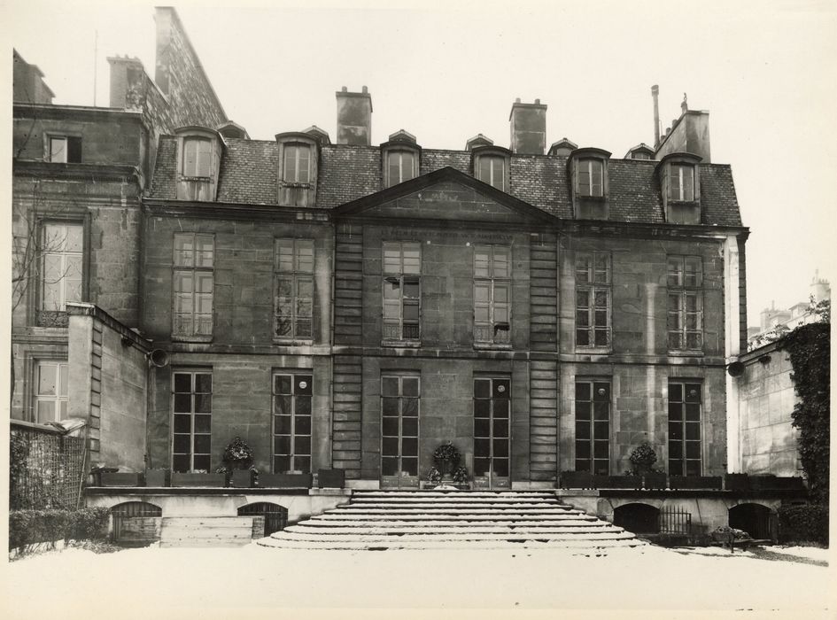 façade sur jardin