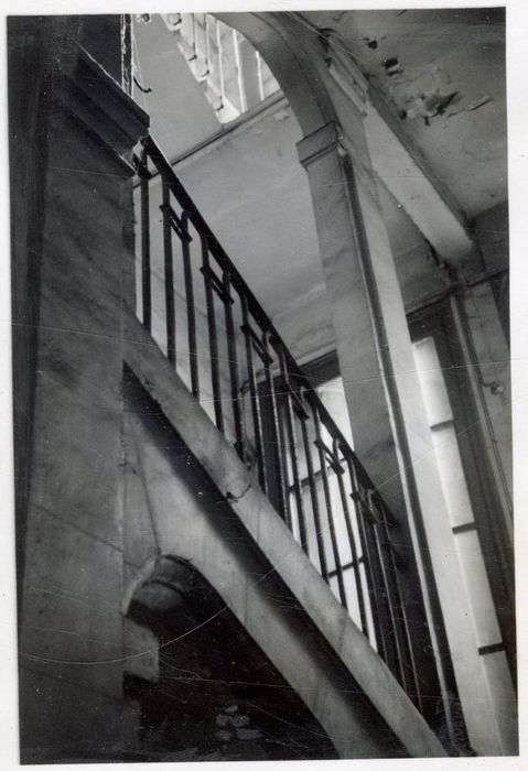 escalier monumentale, vue partielle