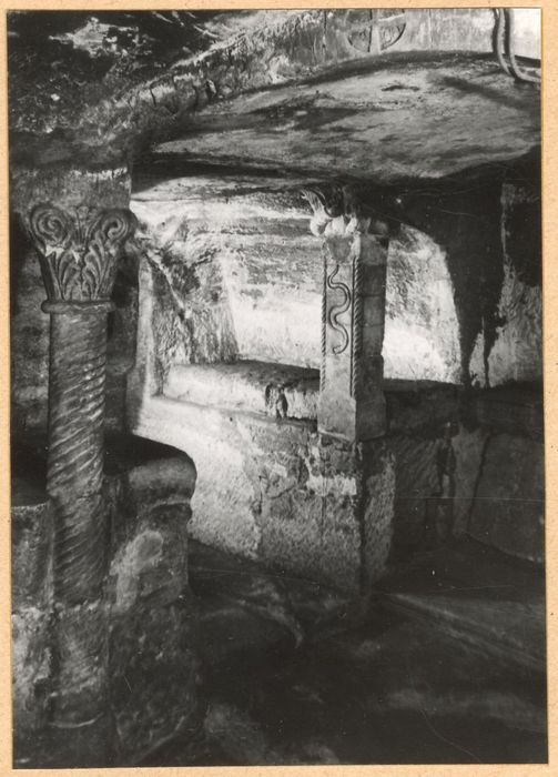 église inférieure, confessionnal de saint Lazare