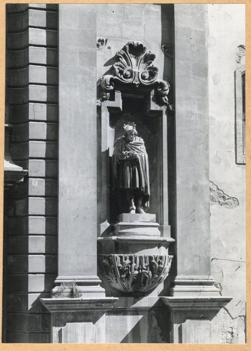 statue : Saint Louis