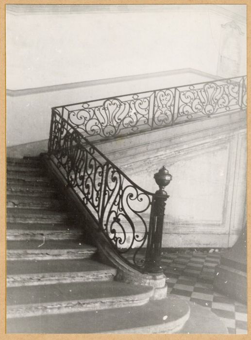 escalier monumental est, vue partielle