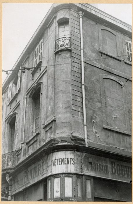 vue partielle des façades sur rues