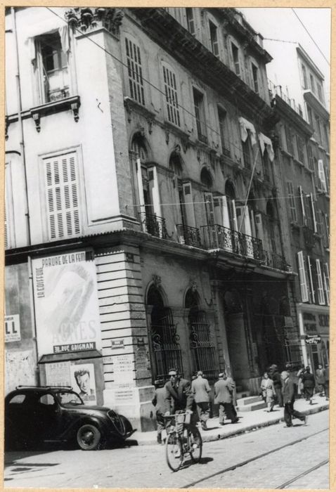 façade sur la rue Paradis