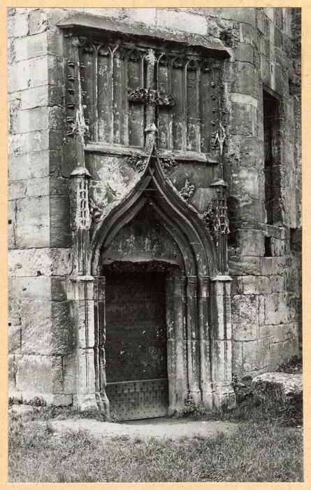 porte d’accès à la tourelle d’escalier